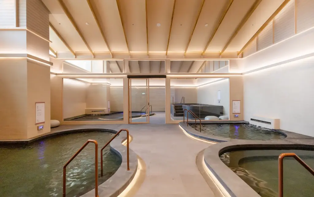 01-let-s-relax-spa.webp