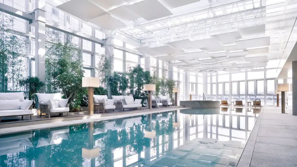 Park-Hyatt-Busan-P064-Swimming-Pool-Day.16x9.webp