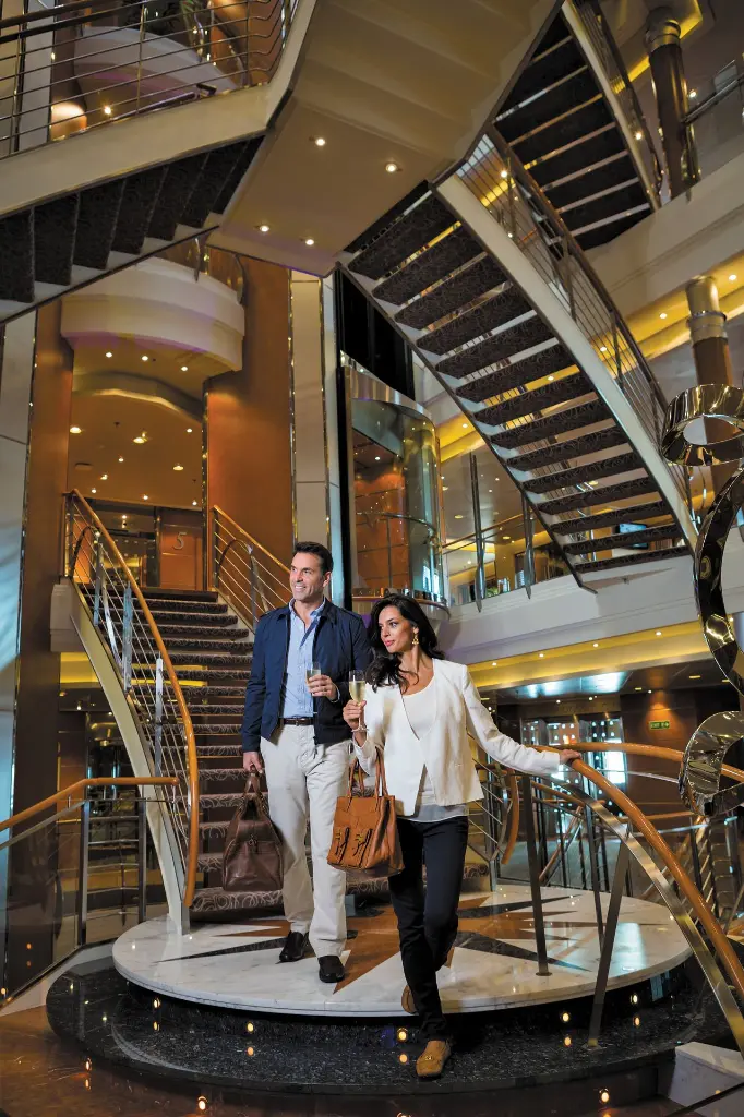 VOY Atrium Couple_2025-01-22_03-40-06.webp