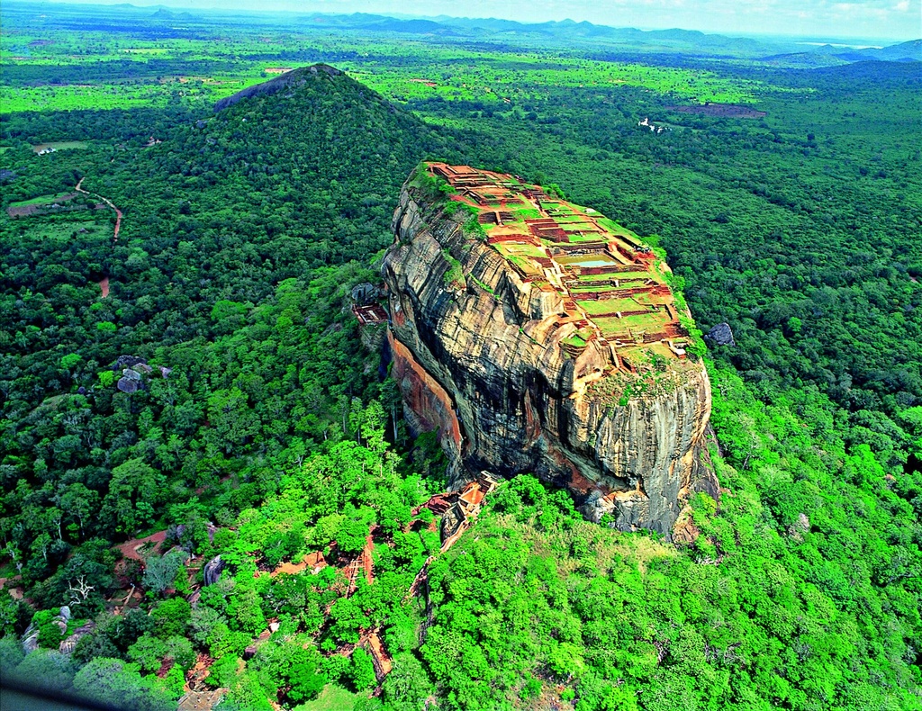 Travel To Sri Lanka In Style