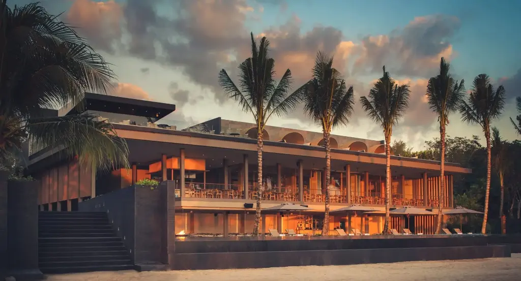 Connexus Signature Benefits: Anantara Layan Phuket Resort